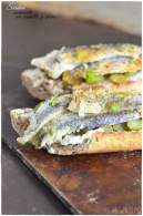 Sardina Marinada con pepinillo y queso...con videoreceta!!  