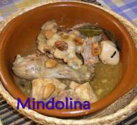   POLLO CON ALMENDRAS Y SOPA DE CEBOLLA