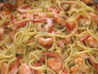   Fideos chinos con salsa de gambas