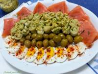   SALMON MARINADO, HUEVO Y ALCACHOFAS EN VINAGRETA