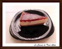  TARTA DE QUESO CON COBERTURA DE MERMELADA DE FRESA