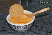   Salsa de romesco con yogurt de galleta Maria