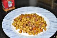   Garbanzos salteados con ajetes y jamón