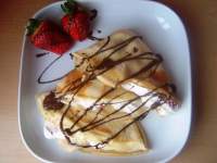   CREPES DE FRESAS Y NATA (CWK)