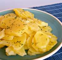   Patatas a lo pobre en el microondas 