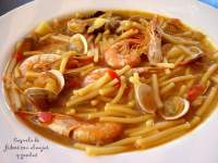   Cazuela de fideos con almejas y gambas