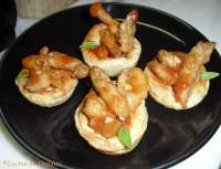   Tartaletas de ternera en tempura con salsa agripicante