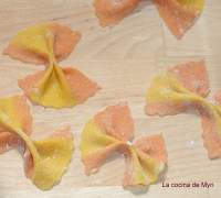   Farfalle (pasta), moños o moñitos bicolores