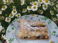   tarta de manzana con hojaldre.