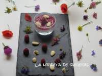   MOUSSE DE LECHE DE ALMENDRAS CON FRAMBUESA