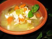   Sopa de picadillo con caldo de apio