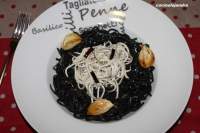   Espaguetis negros  con gulas