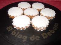   POLVORONES DE ALMENDRA Y AJONJOLI 