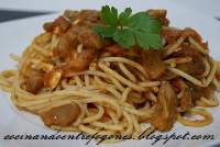   Espaguettis con Setas y Pimiento rojo