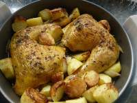   POLLO, PATATAS Y CEBOLLA CON HIERBAS PROVENZALES EN HORNO DE CONVECCION