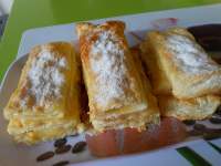   MILHOJAS CASERAS CON CREMA PASTELERA