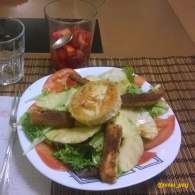   Ensalada templada con carpaccio de piña