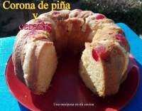   Corona de piña y cerezas