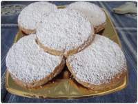   TORTAS CON CHICHARRONES  (Cocas amb roes)