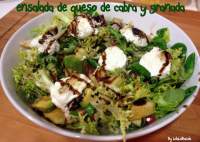 ENSALADA DE GRANADA Y  QUESO DE CABRA