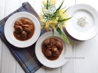   Albóndigas con sepia - Sípia amb mandonguilles