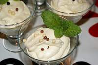   Mousse de chocolate blanco