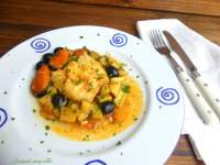   MERLUZA EN SALSA DE MEJILLONES DE LA RIA GALLEGA, CON CALABACINES 