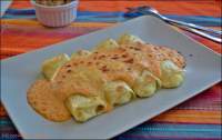   Canelones de brandada con bechamel de almogrote