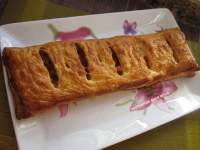    PASTEL SALADO DE HOJALDRE CON JAMON Y  QUESO 