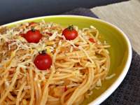   Espaguetis con salsa de tomate cherry 