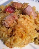   Arroz con salchichas al curry