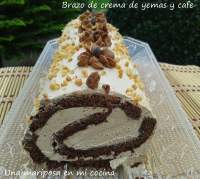   Brazo de chocolate con crema de yemas y cafe