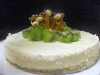   Tarta cremosa de chocolate blanco y kiwi