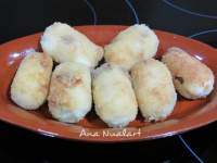   CROQUETAS DE BACALAO CON GAMBAS, PASAS Y PIÑONES  