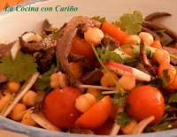    ENSALADA DE HÌGADO DE CERDO IBÈRICO CON GARBANZOS Y CHERRYS