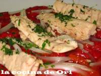   ENSALADA DE PIMIENTOS ASADOS CON COGOTE DE BONITO DEL NORTE