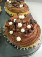   CUPCAKES DE GANACHE DE CHOCOLATE