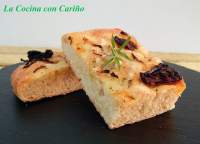   FOCACCIA DE ROMERO Y TOMATES SECOS