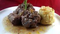   RABO DE TORO CON PASTEL DE PATATA