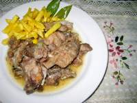   Costillas ibericas picantes en salsa con tomillo