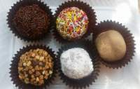   BRIGADEIROS (DULCES BRASILEÑOS)