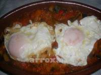   HUEVOS FRITOS ACOMPAÑADOS DE PISTO A MI MODO