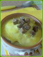   Zuppa di cipolle in crosta di yogurt allo zafferano - Sopa de cebolla con costra de yogur al azafrán