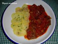   HÌGADO ENCEBOLLADO CON PATATAS AL VAPOR