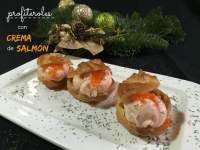 
Profiteroles con crema de salmón  