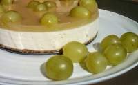   TARTA DE QUESO CON GELATINA DE UVAS