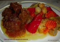   CARNE GUISADA CON MENESTRA