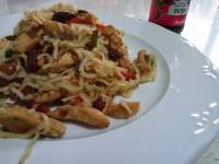   FIDEOS CHINOS CON POLLO Y ALMENDRAS