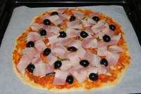   Pizza de ajetes tiernos y beicon