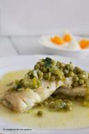   Bacalao en salsa verde con pimientos